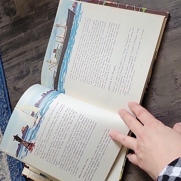 Michigan Vintage book..prints inside euc - Picture 6 of 8